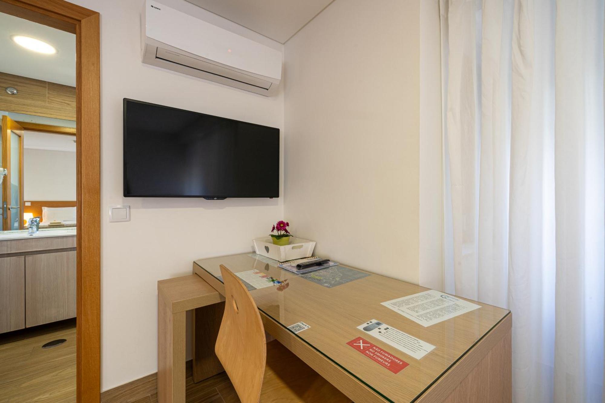 Central Suites 3 เซาโจเอา ดา มาเดย์รา ภายนอก รูปภาพ