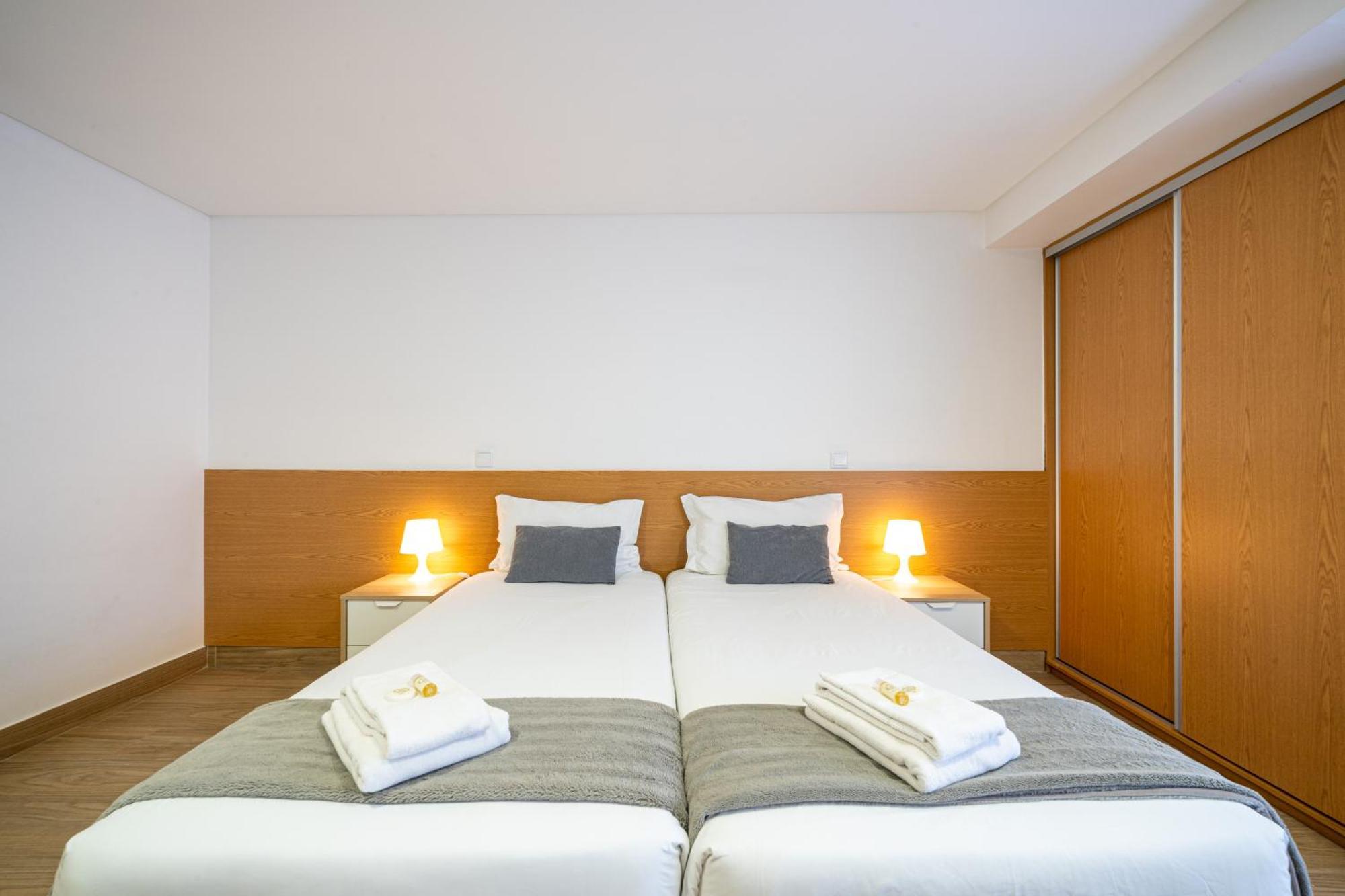 Central Suites 3 เซาโจเอา ดา มาเดย์รา ภายนอก รูปภาพ