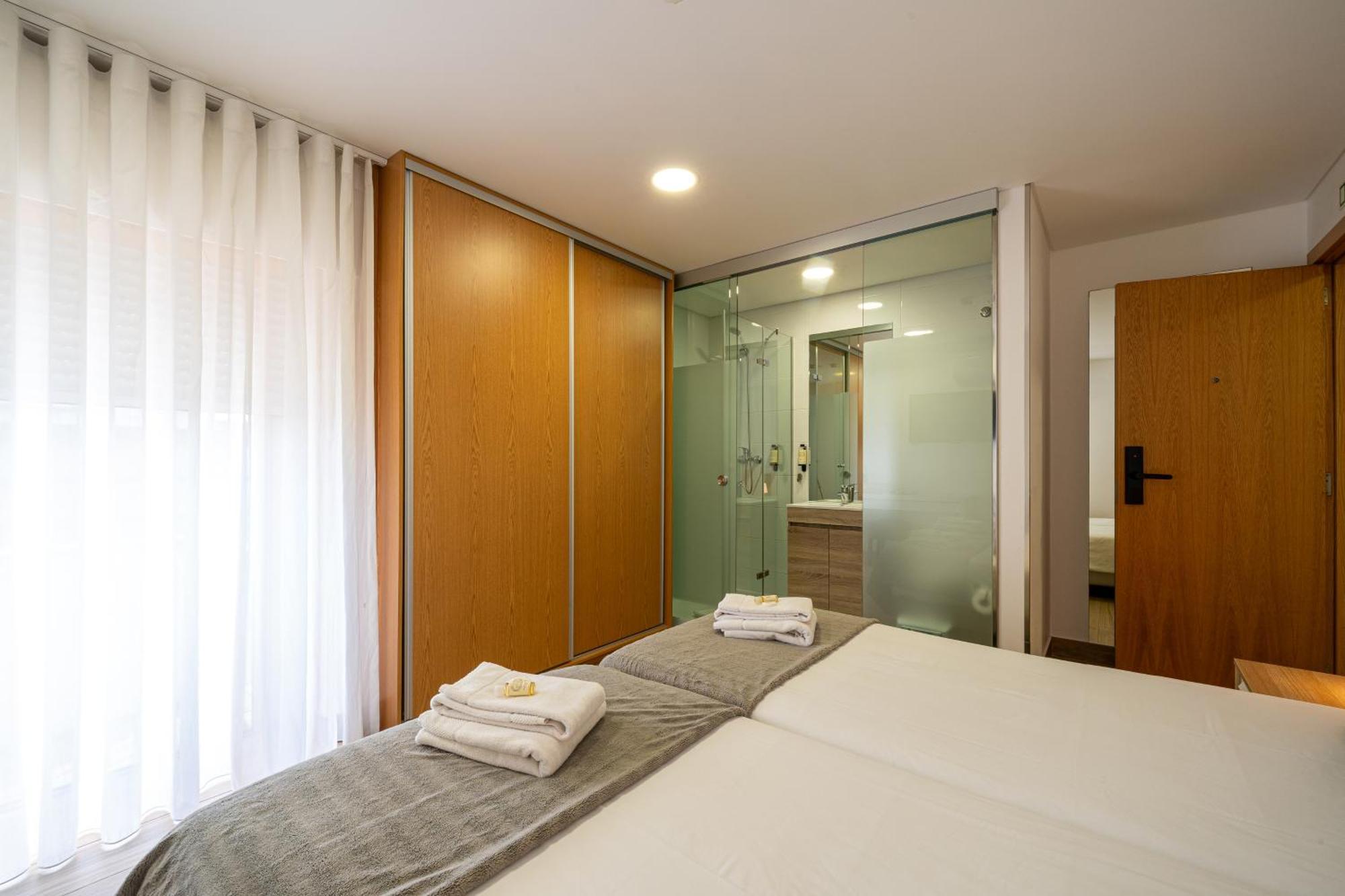 Central Suites 3 เซาโจเอา ดา มาเดย์รา ภายนอก รูปภาพ